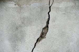 signs concrete foundation needs repair